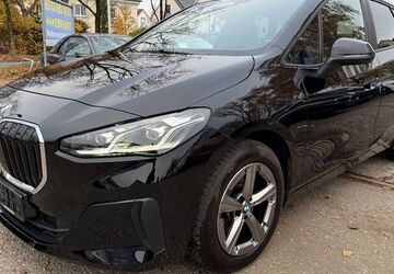 BMW 218 Active Tourer 94.000 km 21.990 &euro; München 81243