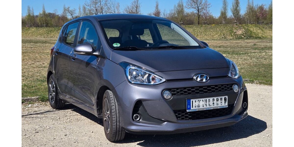 Hyundai i10 31.500 km 10.300 &euro; München 81825