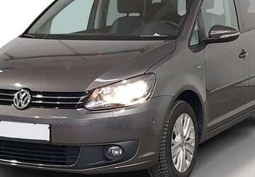 VW Touran 128.000 km 9.800 &euro; Baldham 85598