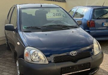 Toyota Yaris 87.000 km 2.499 &euro; München 85737