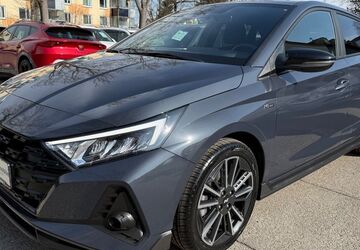 Hyundai i20 44.536 km 18.699 &euro; München 81243