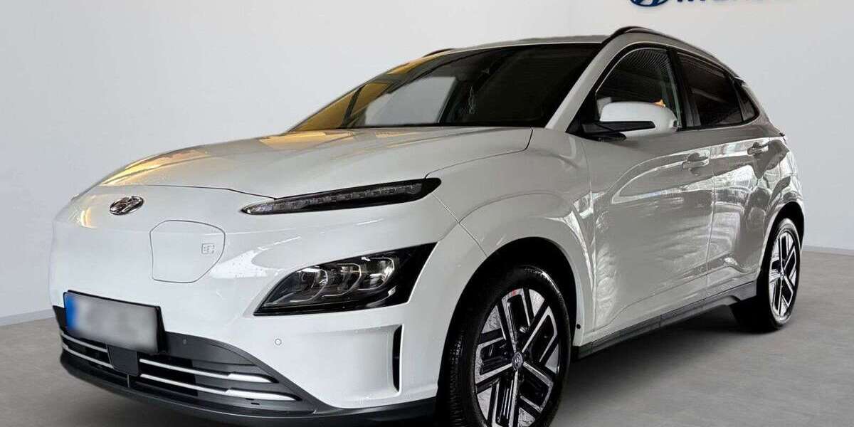 Hyundai KONA 5.500 km 24.580 &euro; München 81825