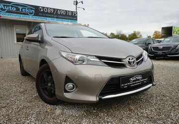 Toyota Auris 86.490 km 11.950 &euro; München 81829