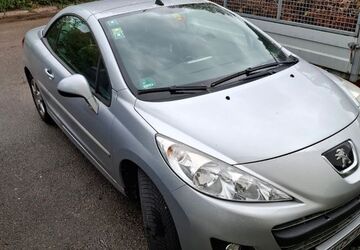 Peugeot 207 89.000 km 3.990 &euro; München 81827