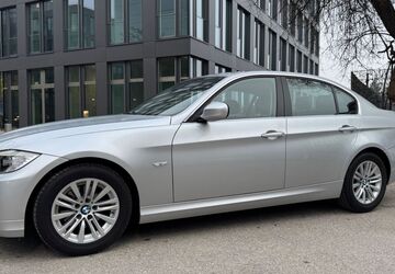 BMW 318 21.900 km 12.990 &euro; München 80995