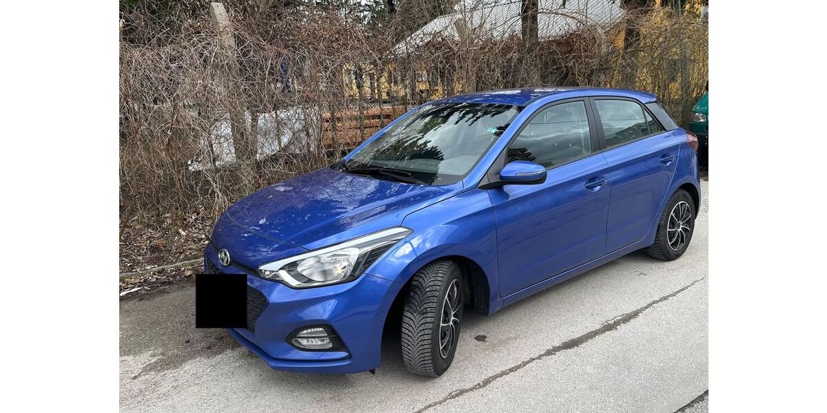 Hyundai i20 107.034 km 9.200 &euro; München 80637