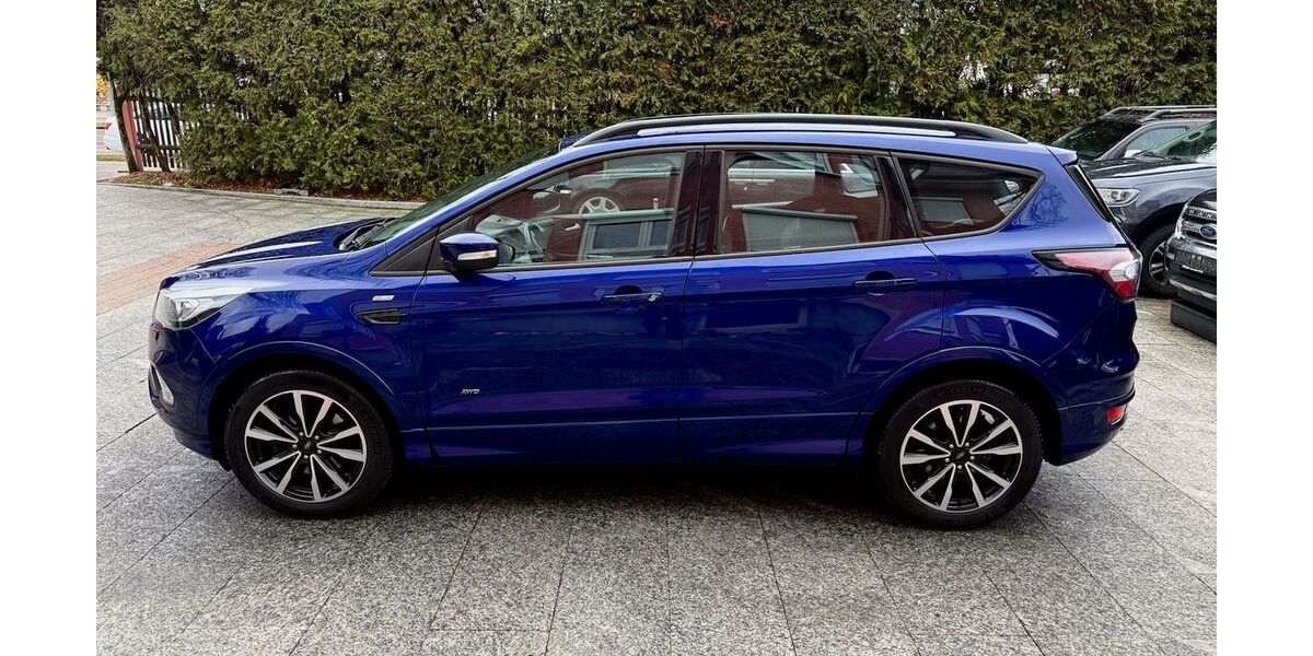 Ford Kuga 94.000 km 12.980 &euro; München 81827