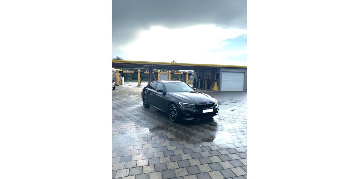 BMW 330 67.312 km 34.700 &euro; münchen 81249