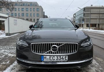 Volvo V90 88.300 km 28.900 &euro; München 81549