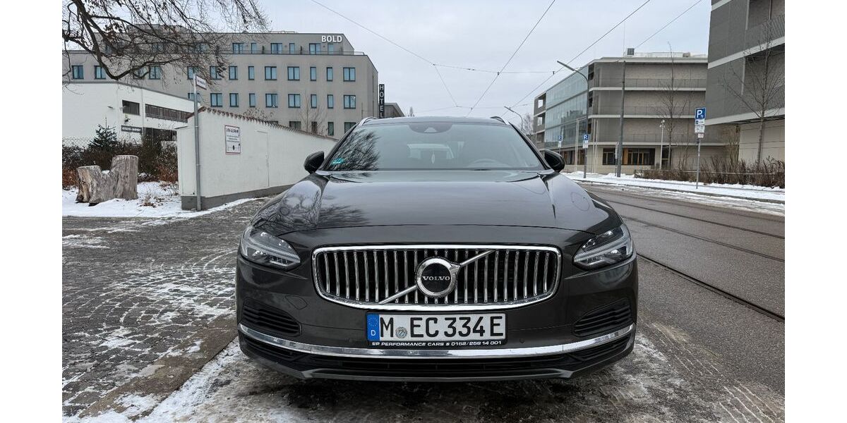 Volvo V90 88.300 km 28.900 &euro; München 81549