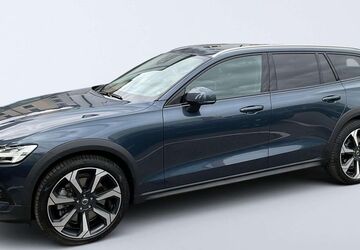 Volvo V60 Cross Country 23.900 km 48.490 &euro; München 80337
