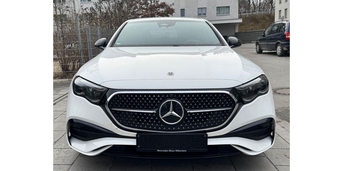 Mercedes-Benz E 300 19.235 km 47.500 &euro; München 81737