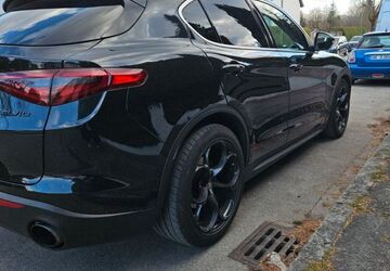 Alfa Romeo Stelvio 133.000 km 24.700 &euro; München 81735