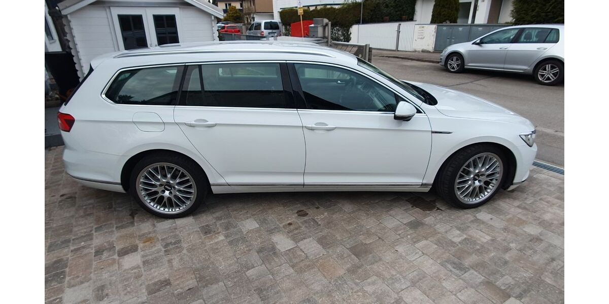 VW Passat Variant 157.100 km 15.800 &euro; München 81243
