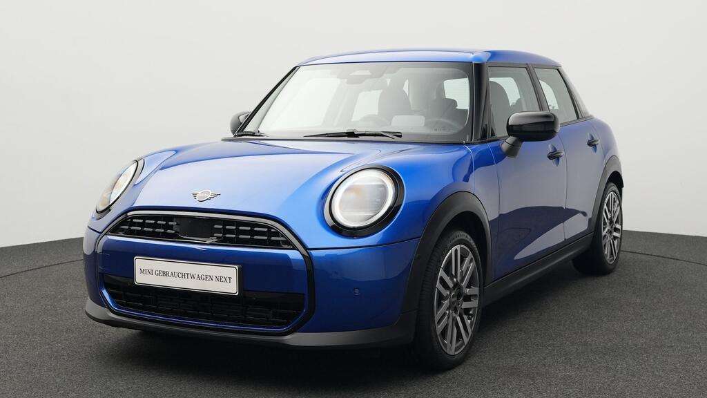 Mini Cooper C 3.462 km 28.456 &euro; München 80788