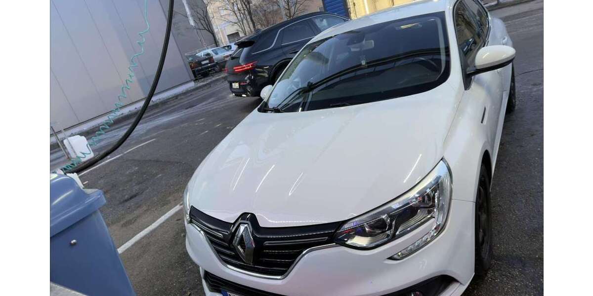 Renault Megane 129.000 km 6.900 &euro; München 81377