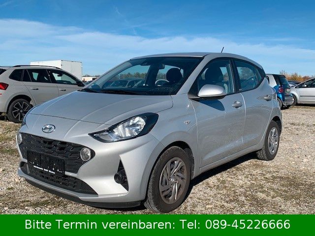 Hyundai i10 16.839 km 11.490 &euro; München 81827