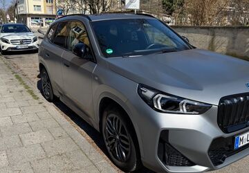 BMW iX1 42.000 km 39.600 &euro; München 81737