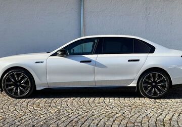 BMW i7 7.467 km 108.990 &euro; München 81245