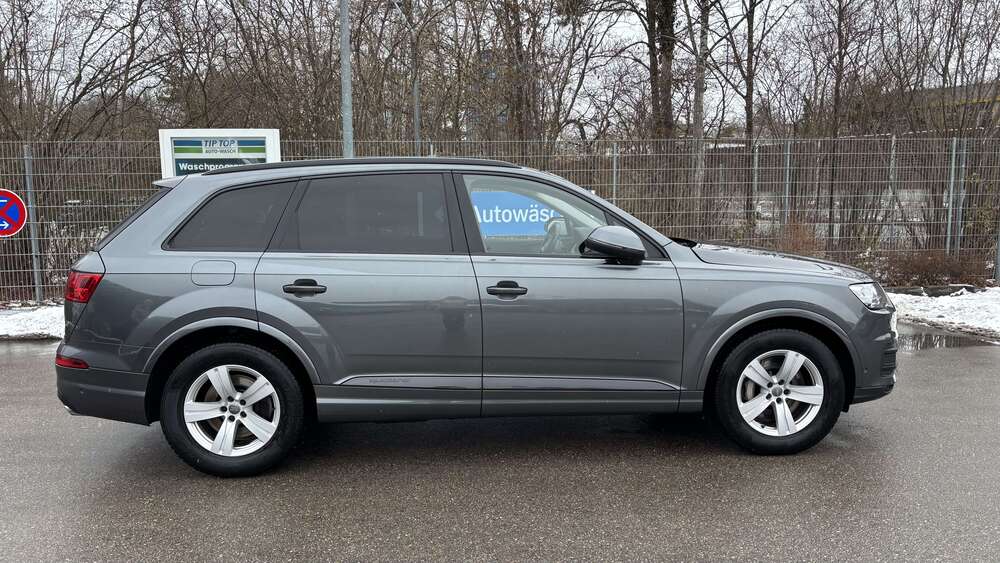 Audi Q7 100.400 km 32.000 &euro; München 81737