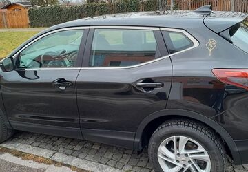 Nissan Qashqai 88.000 km 17.799 &euro; München 80686