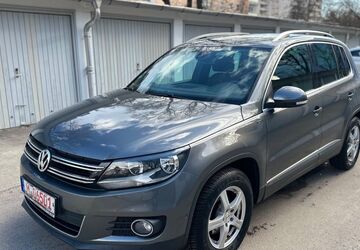 VW Tiguan 97.200 km 15.499 &euro; München 81929
