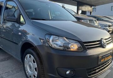 VW Caddy Maxi 104.000 km 13.450 &euro; München 81825
