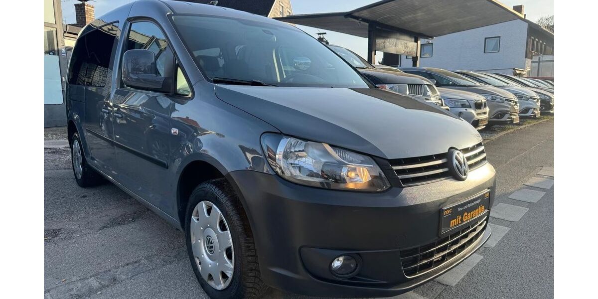 VW Caddy Maxi 104.000 km 13.450 &euro; München 81825