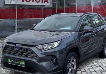 Toyota RAV 4 46.660 km 29.990 &euro; München 81673