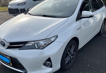 Toyota Auris 265.000 km 8.200 &euro; München 81243