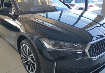 Skoda Superb 5.400 km 54.978 &euro; Unterschleissheim 85716