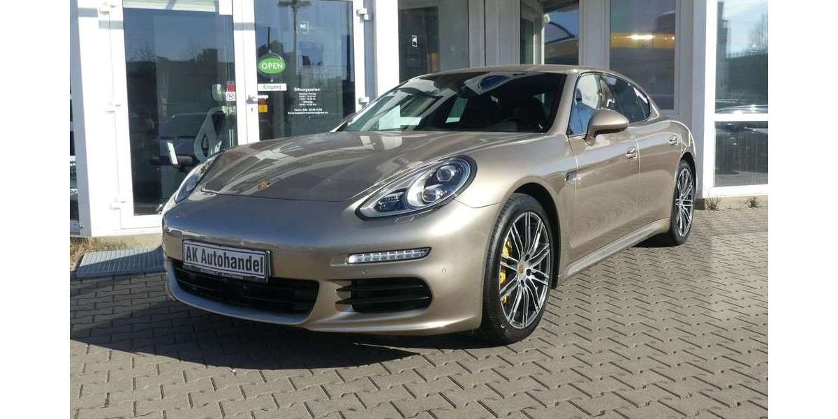 Porsche Panamera 31.376 km 69.890 &euro; München 80687